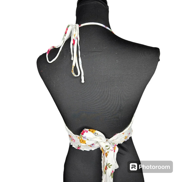 4 Crop Top Bundle - Picture 5 of 10